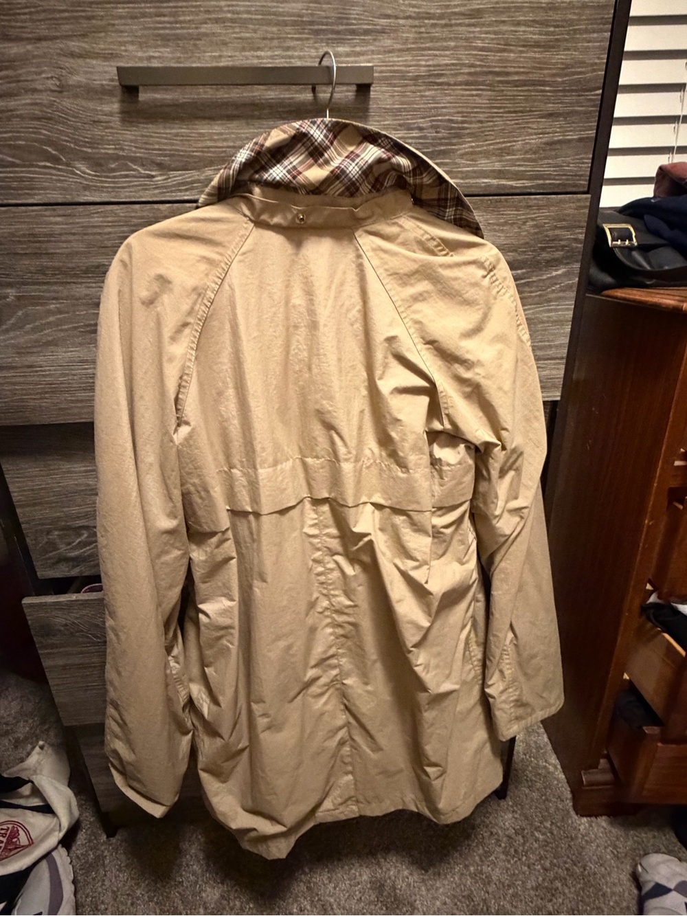 totes Lightweight Khaki Trench Coat - Picture 3 of 4